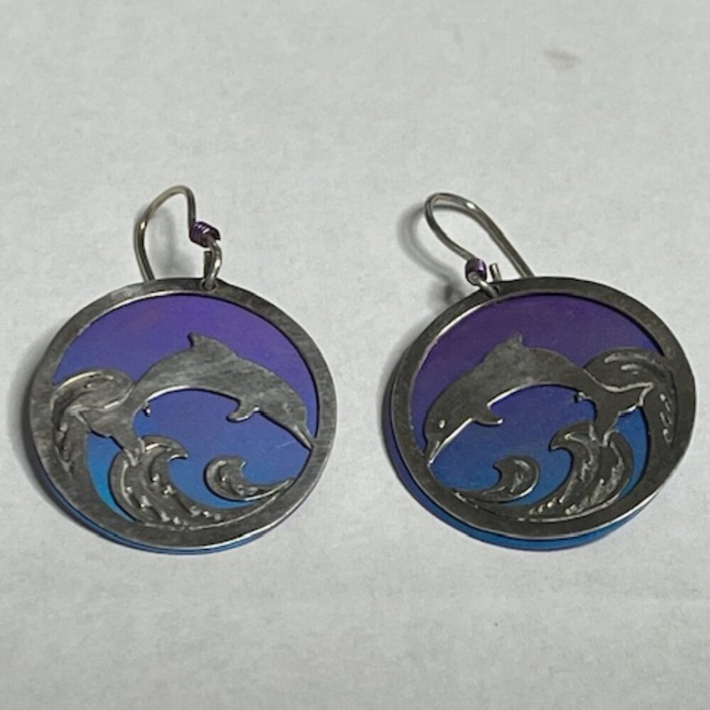 VTG Jumping Dolphin Waves Silver Tone Purple Blue Circular Dangle Earrings 1"